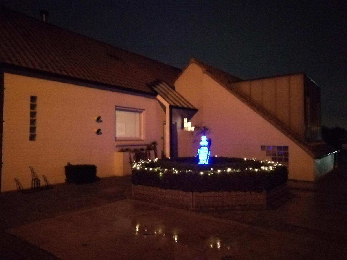 Tende Deerlijk Bagian luar foto
